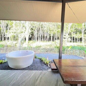 Baansuan Jaidee Near Ton Nga Chang Waterfall,,3 star