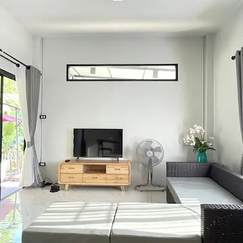 Baansuan Jaidee Near Ton Nga Chang Waterfall,,3 star