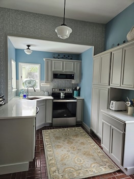 Maon House Bed And Breakfast,,2 star