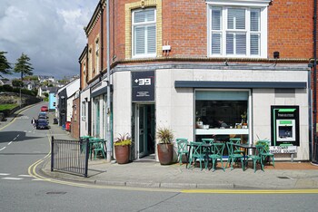 Sgwar-Boutique Rooms,,2 star