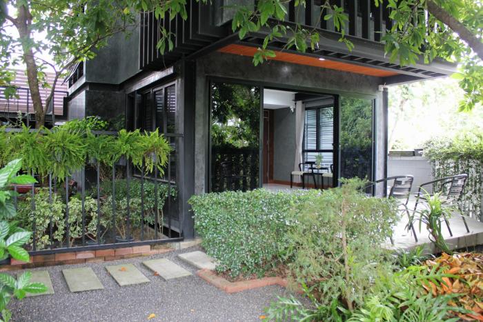 the melatonin hostel