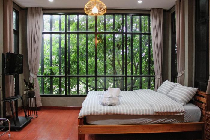 the melatonin hostel