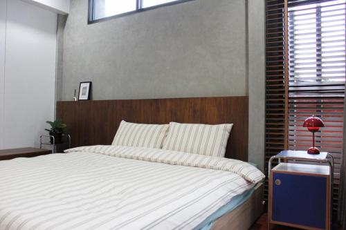 the melatonin hostel
