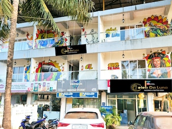 Celeb Da Luna,,3 star