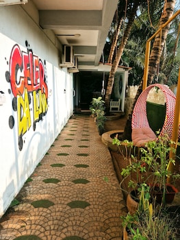 Celeb Da Luna,,3 star