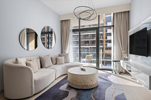 1br azizi riviera b7 pool view