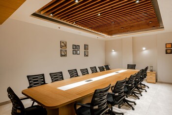 krishnas courtyard hotel and convention