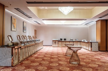 krishnas courtyard hotel and convention