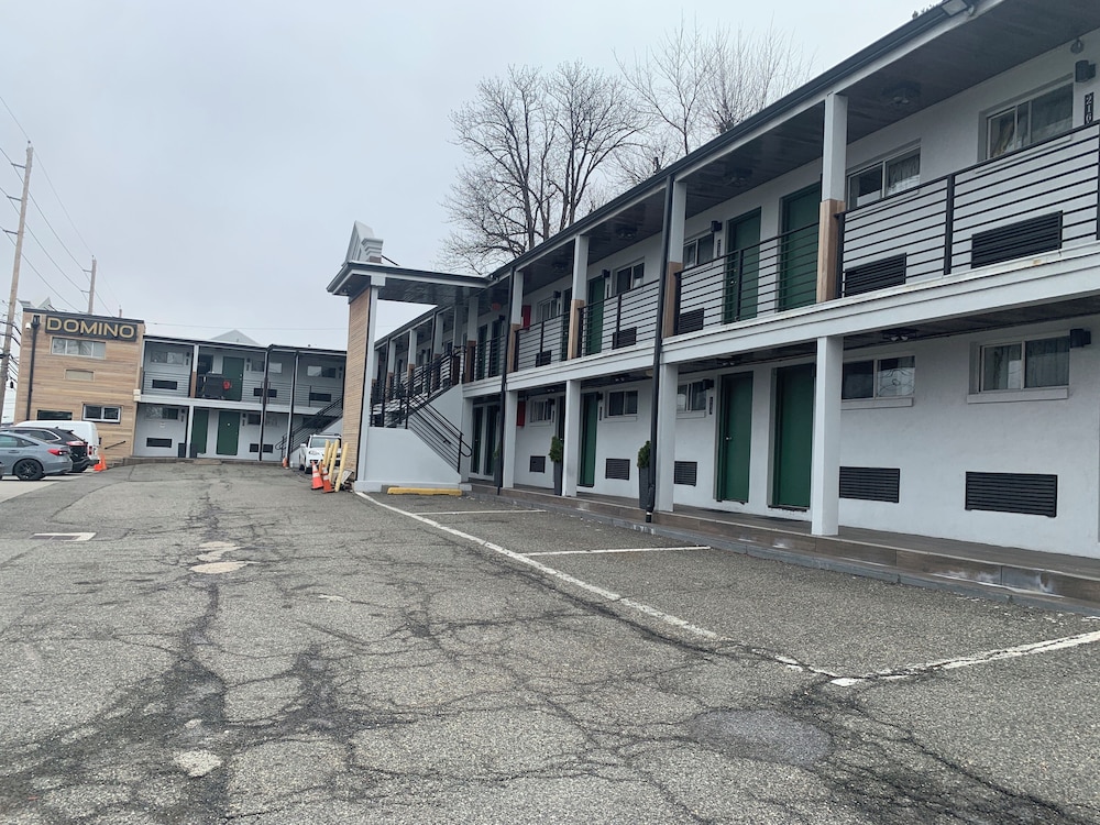 domino motel
