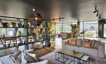 for students only deakins pl in nottingham