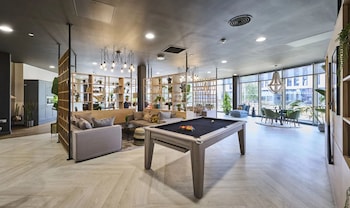 for students only deakins pl in nottingham