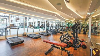 vogue jewelz resident near miraclegarden