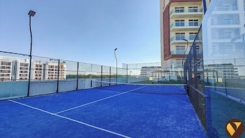 vogue jewelz resident near miraclegarden