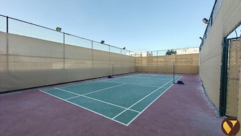 vogue jewelz resident near miraclegarden