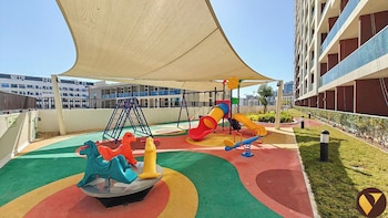 vogue jewelz resident near miraclegarden