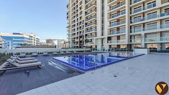 vogue jewelz resident near miraclegarden