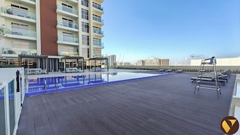 vogue jewelz resident near miraclegarden