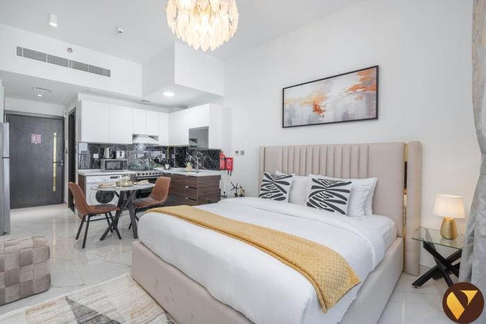 vogue jewelz resident near miraclegarden