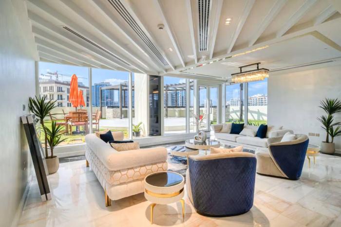 vogue jewelz resident near miraclegarden