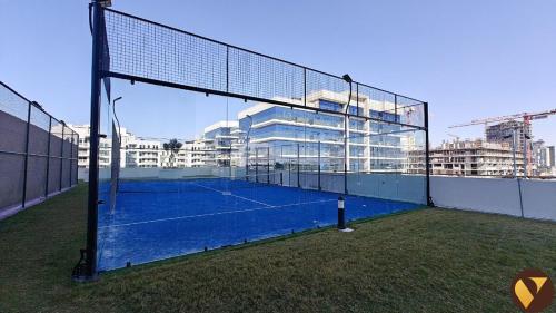 vogue jewelz resident near miraclegarden