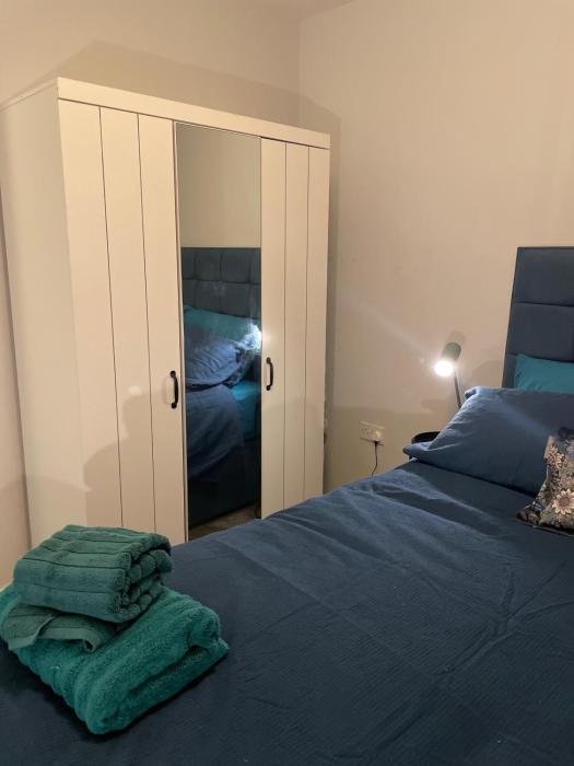 stylish retreat sleeps 6 terrace 2bedroom petsok