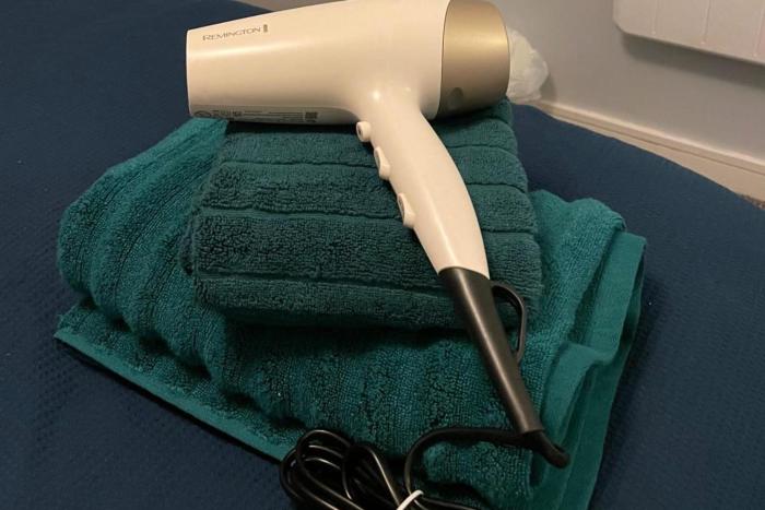 stylish retreat sleeps 6 terrace 2bedroom petsok