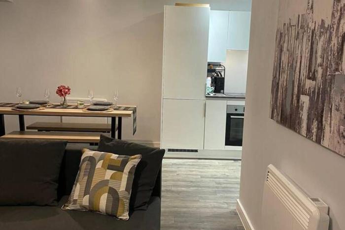 stylish retreat sleeps 6 terrace 2bedroom petsok