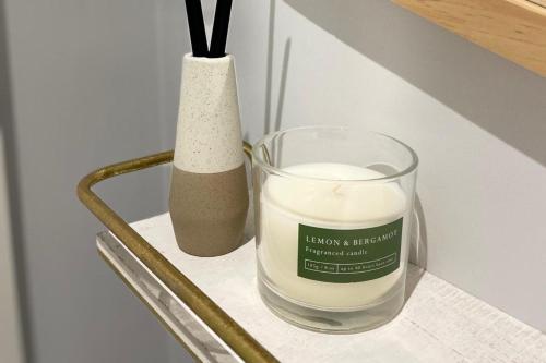 stylish retreat sleeps 6 terrace 2bedroom petsok