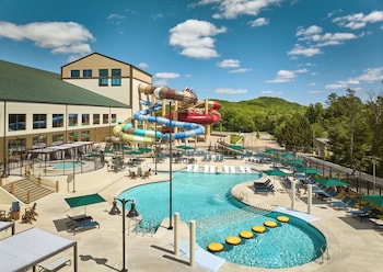 Great Wolf Lodge Mashantucket,,2 star