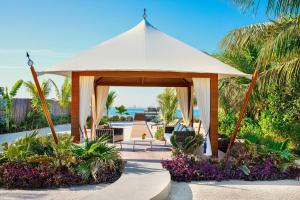 the ritz carlton ras al khaimah al hamra beach
