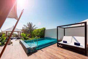 the ritz carlton ras al khaimah al hamra beach