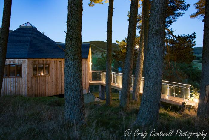 dalnoid cottages and treehouses