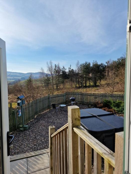 dalnoid cottages and treehouses