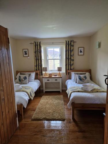 dalnoid cottages and treehouses