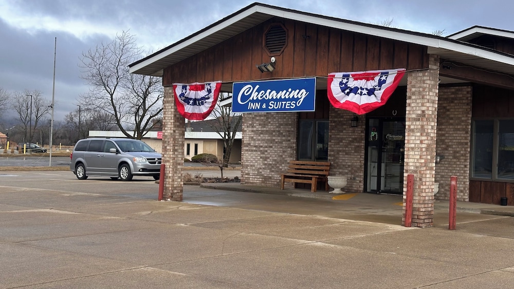 chesaning inn and suites