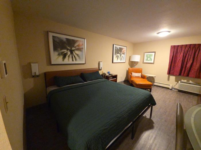 chesaning inn and suites