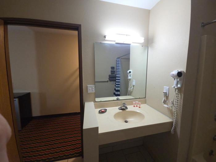 chesaning inn and suites