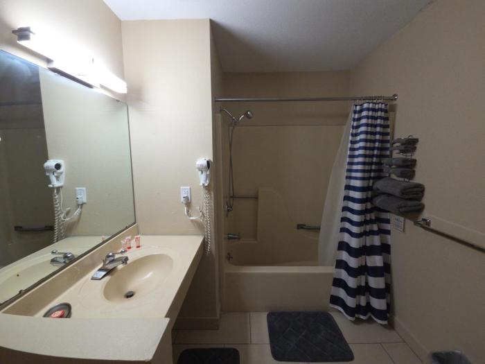 chesaning inn and suites