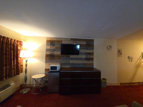 chesaning inn and suites