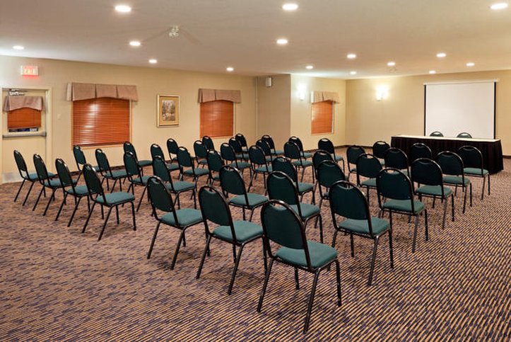 holiday inn hotel and suites regina by ihg