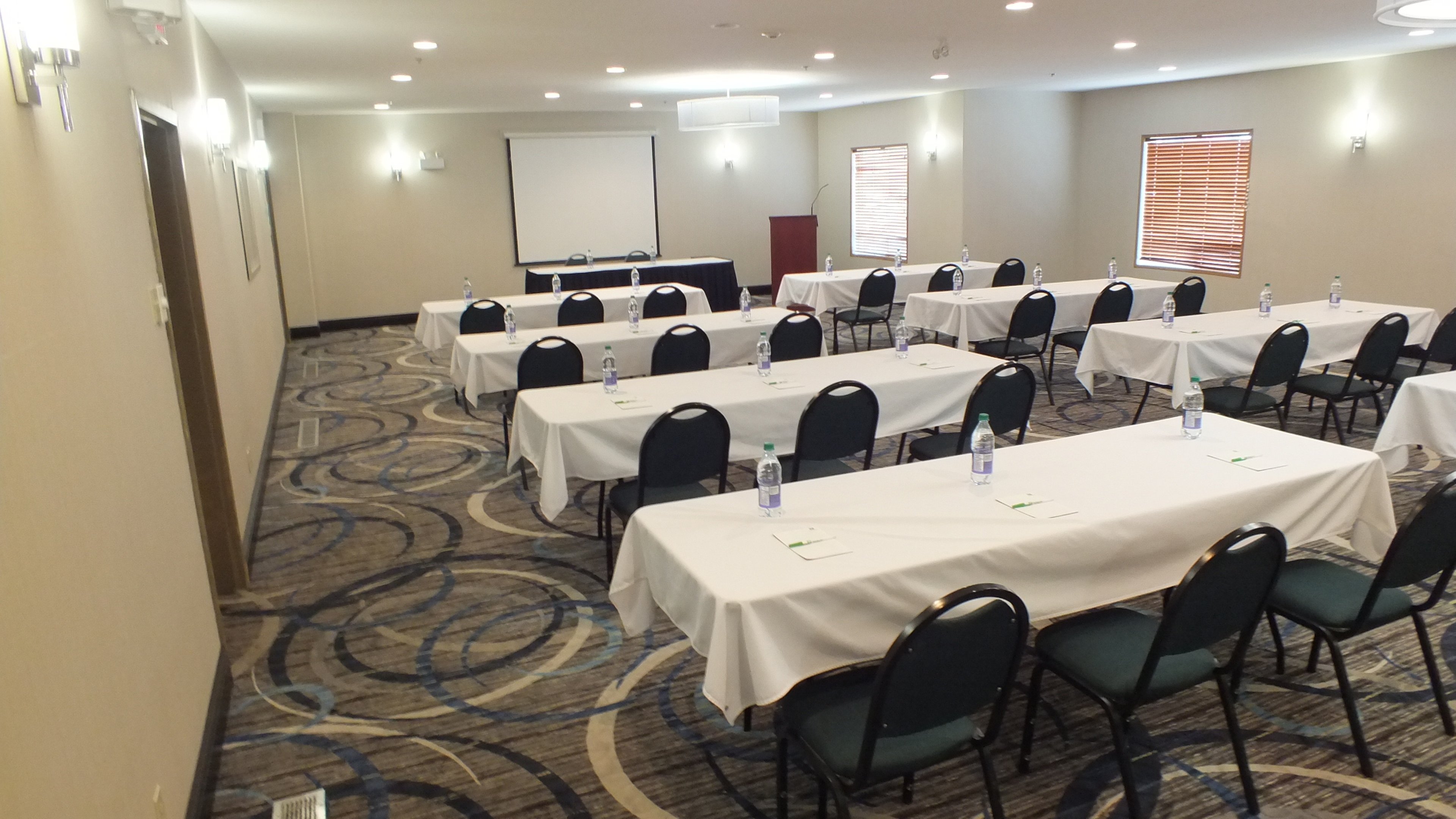 holiday inn hotel and suites regina by ihg
