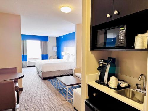 holiday inn hotel and suites regina by ihg
