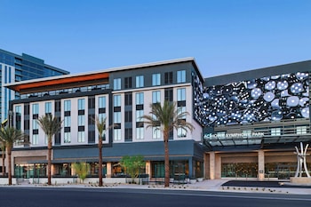 ac hotel las vegas symphony park