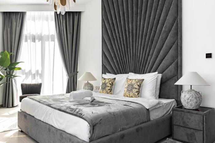 simply comfort in missoni top floor with sea canal and burj khalifa views