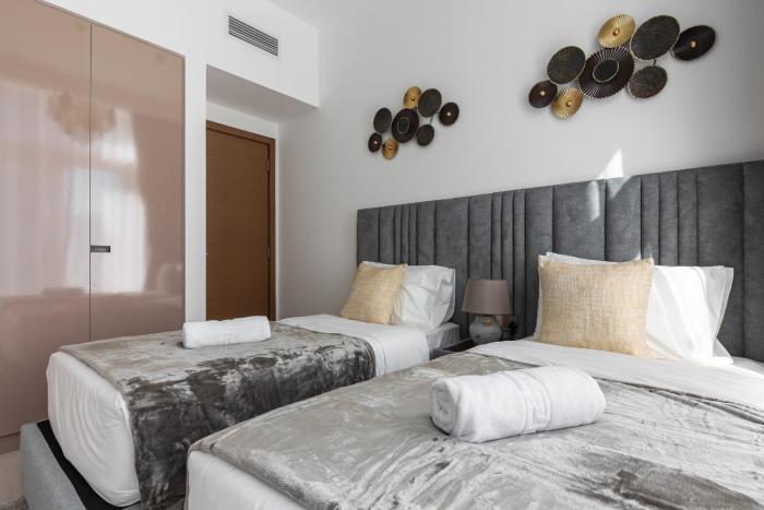simply comfort in missoni top floor with sea canal and burj khalifa views