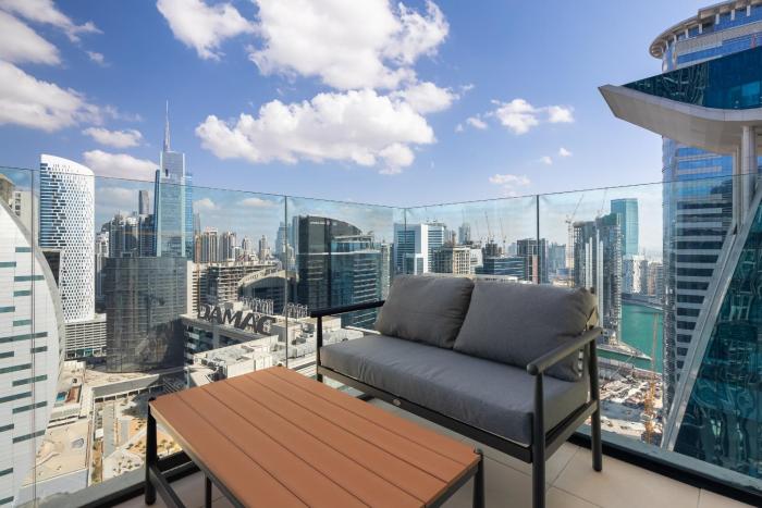 simply comfort in missoni top floor with sea canal and burj khalifa views