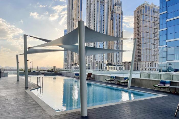 simply comfort in missoni top floor with sea canal and burj khalifa views
