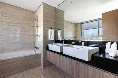 simply comfort in missoni top floor with sea canal and burj khalifa views