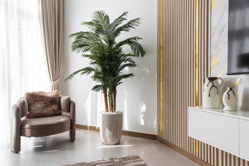simply comfort in missoni top floor with sea canal and burj khalifa views