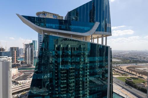 simply comfort in missoni top floor with sea canal and burj khalifa views